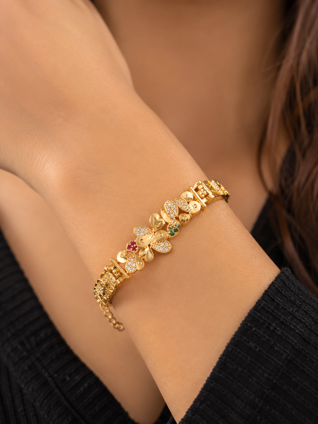 Micro Gold Plated Ad Diamond Studded Fancy Flower Bracelet.