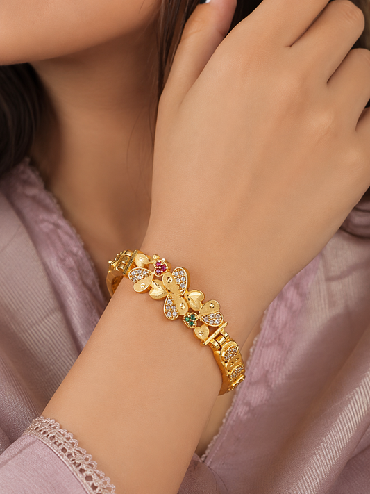 Micro Gold Plated Ad Diamond Studded Fancy Flower Bracelet.