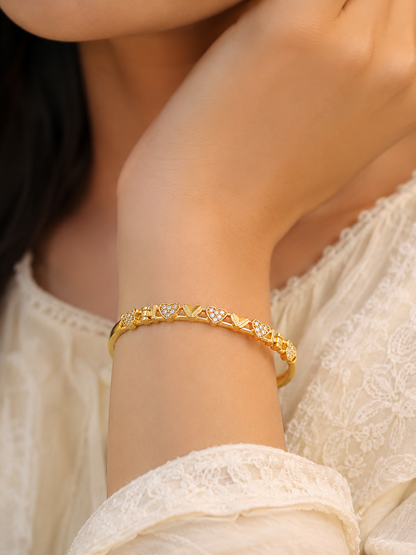 Gold Plated Ad Diamond Studded Fancy Forming Bracelet