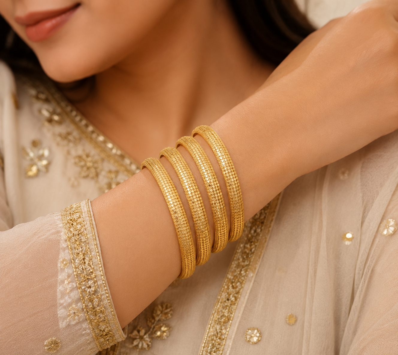 New Designer High Gold Plated Dot Design Fancy 4 Pcs Bangle For Women