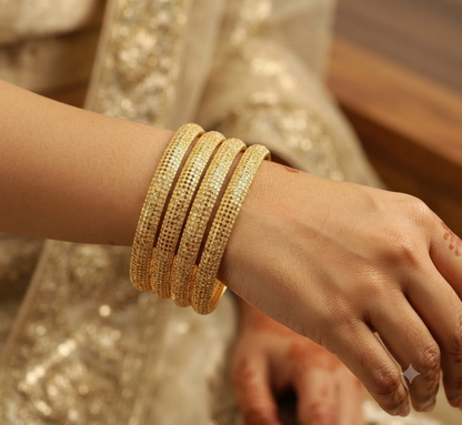 New Designer High Gold Plated Dot Design Fancy 4 Pcs Bangle For Women