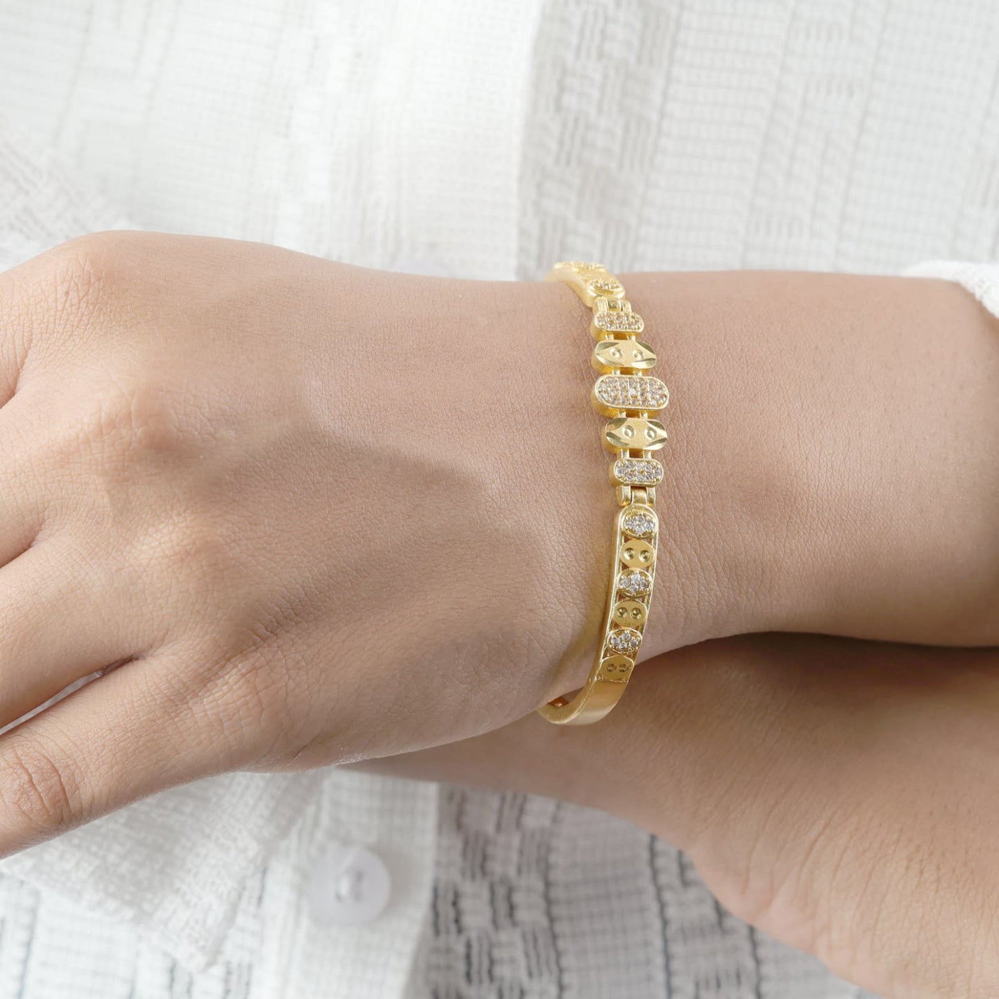 Designer Micro Gold Plated Ad Diamond Studded Fancy Bracelet