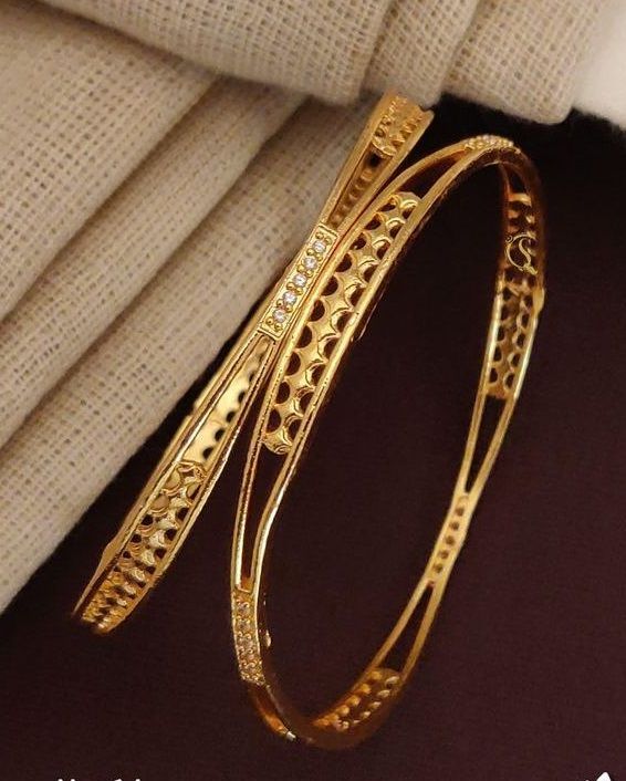 Micro Gold Plated And Diamond Casul Wear 2 Pcs Fancy Bangle For Women