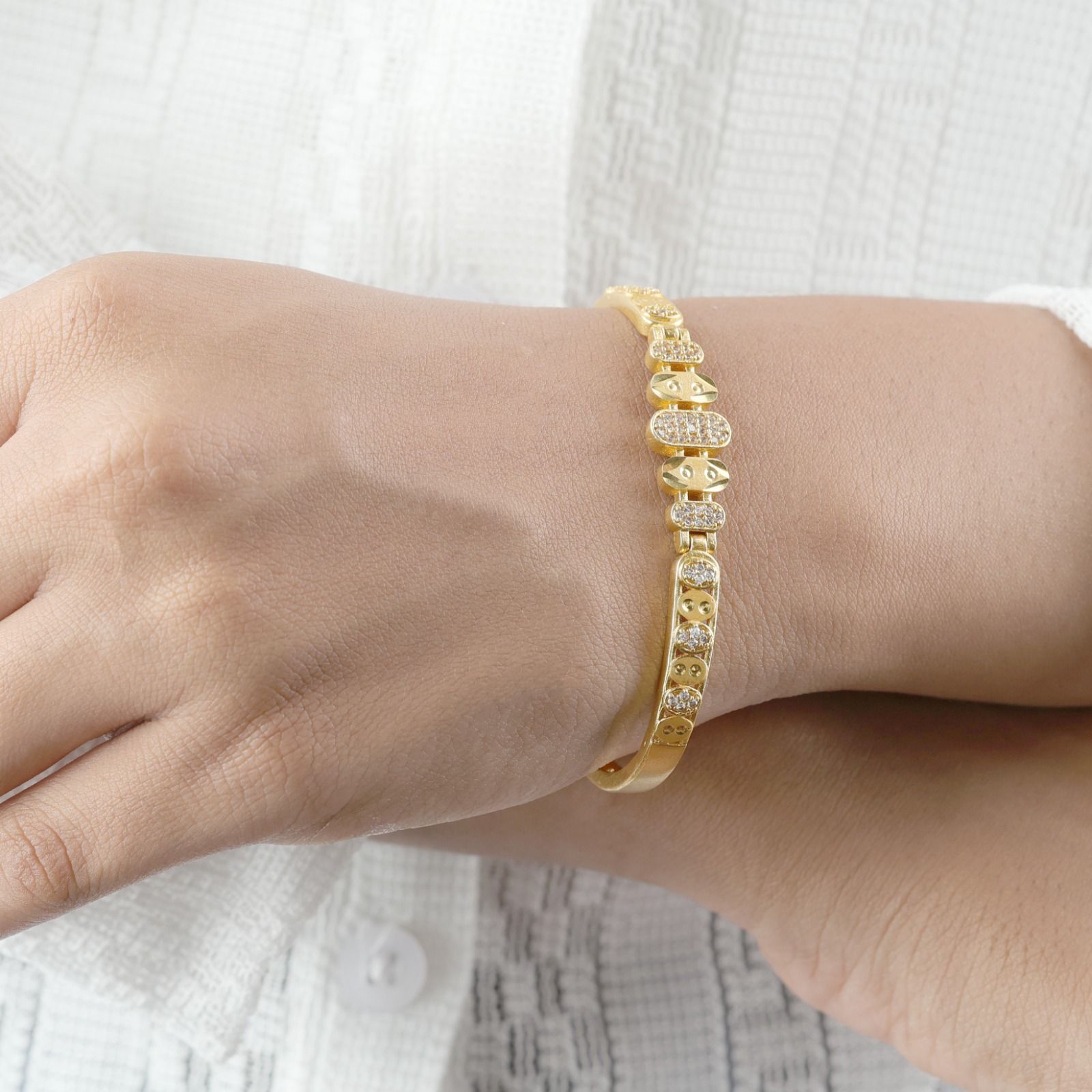 Designer Micro Gold Plated And Diamond Studded Fancy Bracelet